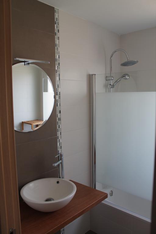 Hostal Montilla Sotogrande 托雷加迪亚罗 外观 照片